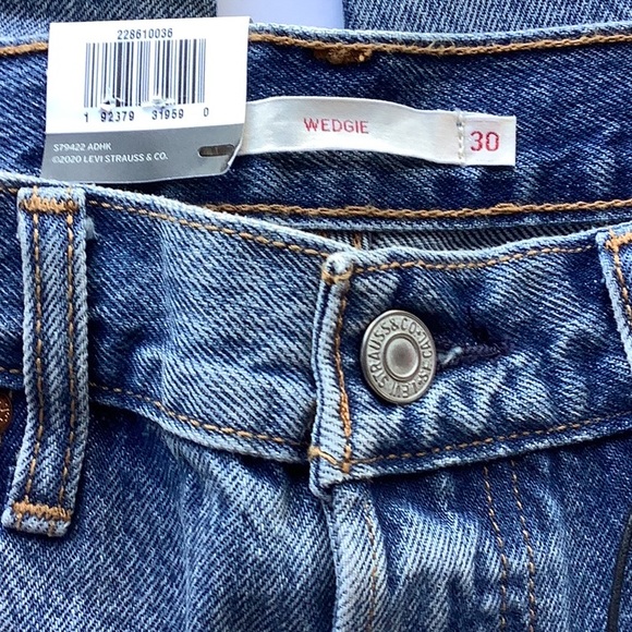 •LAST PAIR* Levi’s Wedgie hi waisted VTG inspired frayed jeans NWT SZ 30/SZ 10 - Picture 15 of 15